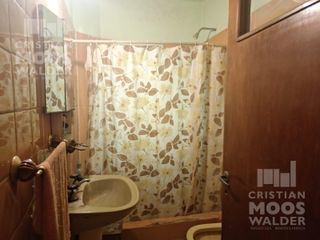 Foto 6 de Casa para Inversión en Garín 8 ambientes