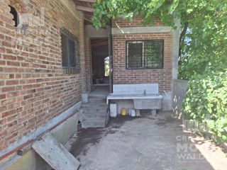 Foto 11 de Casa para Inversión en Garín 8 ambientes
