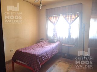 Foto 8 de Casa para Inversión en Garín 8 ambientes