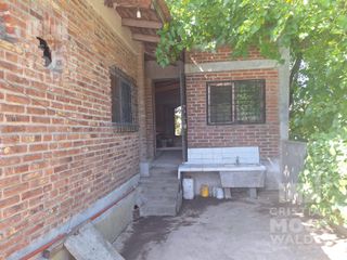 Foto 12 de Casa para Inversión en Garín 8 ambientes