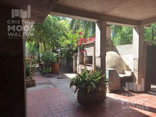 Foto 20 de Casa para Inversión en Garín 8 ambientes