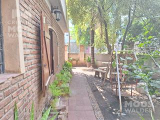 Foto 22 de Casa para Inversión en Garín 8 ambientes