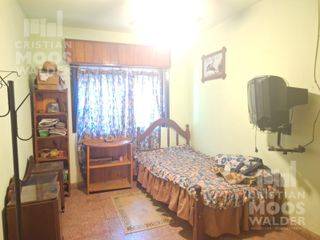 Foto 10 de Casa para Inversión en Garín 8 ambientes