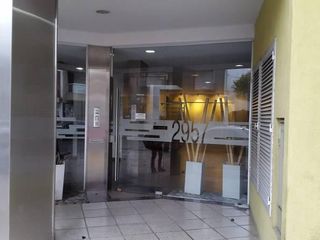 Foto 1 de Excelente Departamento con Terraza Privada y Cochera