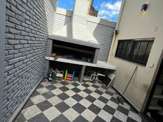 Foto 9 de Casa en venta - 6 dormitorios 5 baños - 300mts2 - Tablada