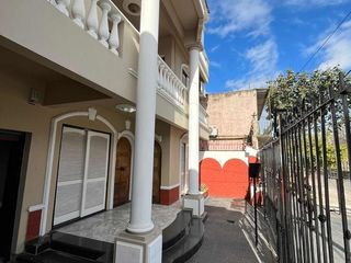 Foto 16 de Casa en venta - 6 dormitorios 5 baños - 300mts2 - Tablada