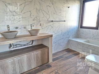 Foto 15 de Casa de 5 ambientes-  en Venta San Matias