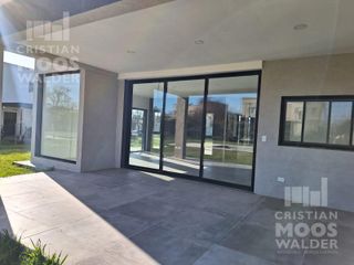 Foto 25 de Casa de 5 ambientes-  en Venta San Matias