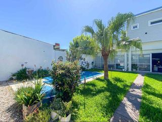 Foto 46 de Casa en venta - 4 Dormitorios 3 Baños - 300Mts2 - Villa Elvira, La Plata