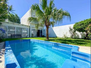 Foto 50 de Casa en venta - 4 Dormitorios 3 Baños - 300Mts2 - Villa Elvira, La Plata