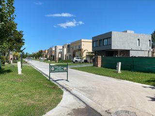 Foto 6 de Lote en barrio privado Brisas de Adrogue