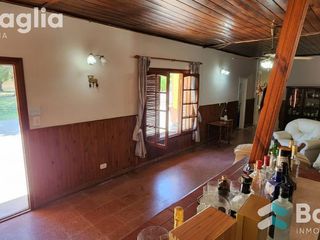 Foto 4 de CASA DE 5 AMBIENTES EN LOTE DE 1.720 M2- Dolores