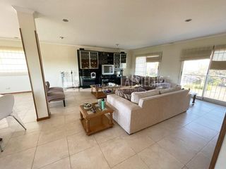 Foto 22 de D. Esteche Realty