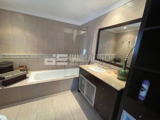 Foto 27 de D. Esteche Realty