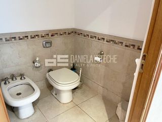 Foto 28 de D. Esteche Realty