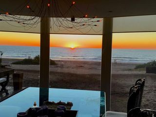 Foto 16 de Cariló - Excelente casa sobre línea del mar ALQUILER Y VENTA