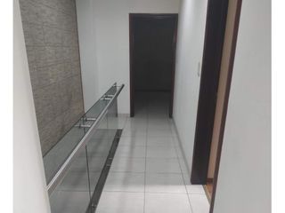 Foto 24 de Casa en venta - 4 dormitorios 3 baños patio terraza  - 265mts2 - Pompeya
