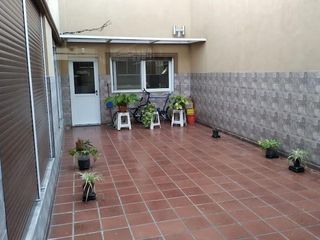 Foto 13 de Casa en venta - 4 dormitorios 3 baños patio terraza  - 265mts2 - Pompeya