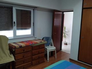 Foto 5 de Casa en venta - 4 dormitorios 3 baños patio terraza  - 265mts2 - Pompeya