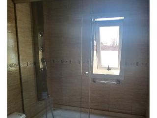 Foto 19 de Casa en venta - 4 dormitorios 3 baños patio terraza  - 265mts2 - Pompeya