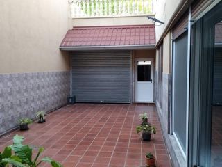 Foto 27 de Casa en venta - 4 dormitorios 3 baños patio terraza  - 265mts2 - Pompeya