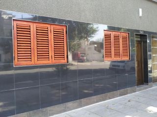 Foto 2 de Casa en venta - 4 dormitorios 3 baños patio terraza  - 265mts2 - Pompeya
