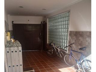 Foto 6 de Casa en venta - 4 dormitorios 3 baños patio terraza  - 265mts2 - Pompeya