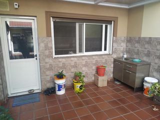 Foto 16 de Casa en venta - 4 dormitorios 3 baños patio terraza  - 265mts2 - Pompeya