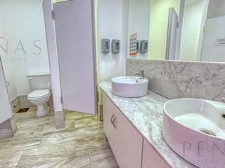 Foto 4 de OFICINA  AAA 440m2 VISTAS AL DIQUE - GRAN CATEGORÍA | 4 COCHERAS
