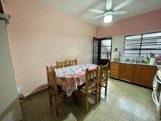 Foto 8 de Venta casa interna tres dormitorios barrio Triángulo
