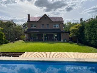 Foto 10 de Casa en venta en San Isidro Labrador.