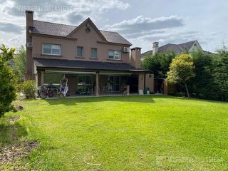 Foto 2 de Casa en venta en San Isidro Labrador.