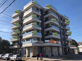 Foto 1 de En VENTA! Importante Departamento de 1 Ambiente de Categoría en Edificio 