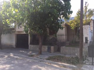 Foto 2 de Casa - Área Centro Oeste