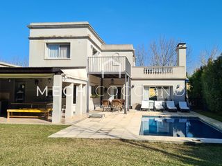 Foto 36 de Casa 4 dormitorios venta en San Isidro Labrador, Villa Nueva