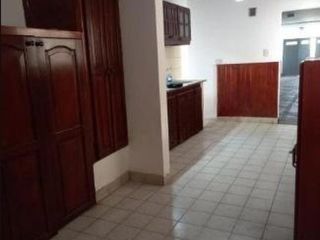 Foto 28 de Casa en venta-Terreno 10 x 30 metros -200 metros cubiertos -  4 dormitorios 2 baños - Los Hornos