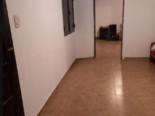 Foto 25 de Casa en venta-Terreno 10 x 30 metros -200 metros cubiertos -  4 dormitorios 2 baños - Los Hornos