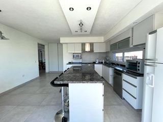 Foto 7 de CASA, VENTA, SAN MATIAS, AREA 3, LOTE al 400, 5 AMBIENTES