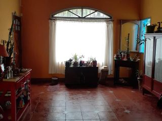 Foto 19 de Casa en venta - 3 dormitorios 1 baño - pileta y galeria - 108mts2 - La Plata