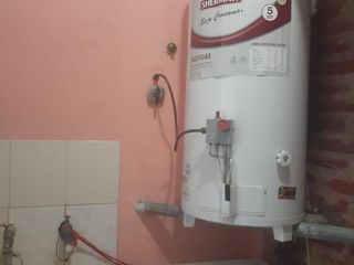 Foto 34 de Casa en venta - 3 dormitorios 1 baño - pileta y galeria - 108mts2 - La Plata