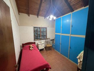 Foto 35 de Casa en venta - 3 dormitorios 1 baño - pileta y galeria - 108mts2 - La Plata