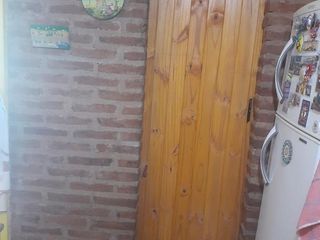 Foto 18 de Casa en venta - 3 dormitorios 1 baño - pileta y galeria - 108mts2 - La Plata