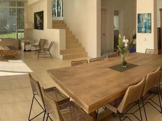 Foto 3 de Casa en venta - 4 Dormitorios 3 Baños - Cochera - 1200Mts2 - La Herradura, Pinamar