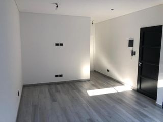 Foto 4 de 2 AMB *A ESTRENAR* con PATIO BALCÓN AL FTE