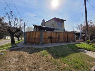 Foto 1 de Casa en venta - 4 Dormitorios 3 Baños - 180 mts2 - El Talar