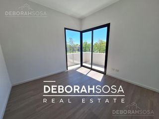 Foto 10 de Casa en Venta 5 Ambientes Espejo de Agua El Cantón Golf Escobar