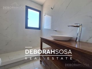 Foto 18 de Casa en Venta 5 Ambientes Espejo de Agua El Cantón Golf Escobar