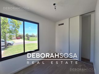 Foto 11 de Casa en Venta 5 Ambientes Espejo de Agua El Cantón Golf Escobar