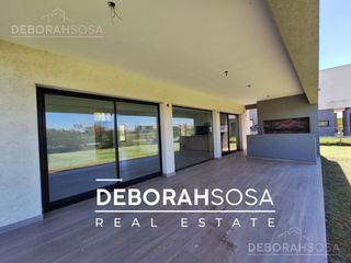 Foto 23 de Casa en Venta 5 Ambientes Espejo de Agua El Cantón Golf Escobar