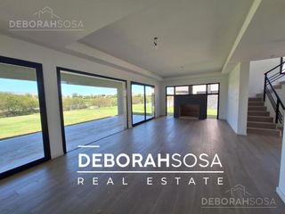 Foto 3 de Casa en Venta 5 Ambientes Espejo de Agua El Cantón Golf Escobar